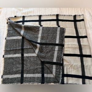 Cozy Plaid Reversible Blanket Scarf